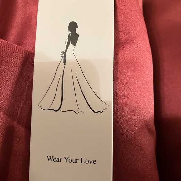 Trumpet/Mermaid Strapless Floor-Length Mother of the Bride Dress
Never Worn! - Picture 4 of 8